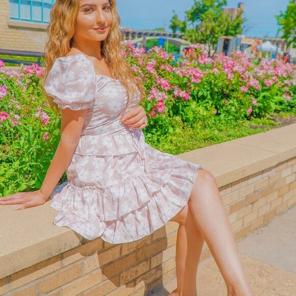 Daisy Floral Sweetheart Neck Mini Dress - Picture 5 of 6